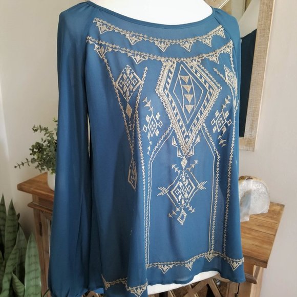 Top, Blouse. Teal. Embroidered. Blu Pepper Brand. Size Small. - Picture 4 of 13